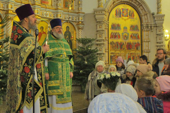 Преподобне отче Серафиме, моли Бога о нас