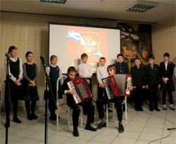 Праздничный концерт в старшей школе