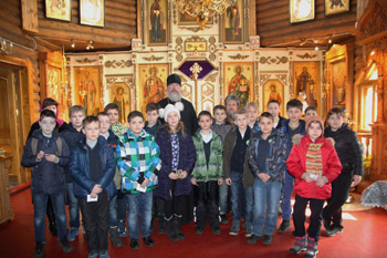 На уроке у батюшки