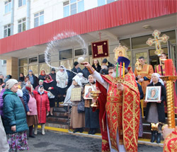 Пасхальное поздравление в ПНИ30