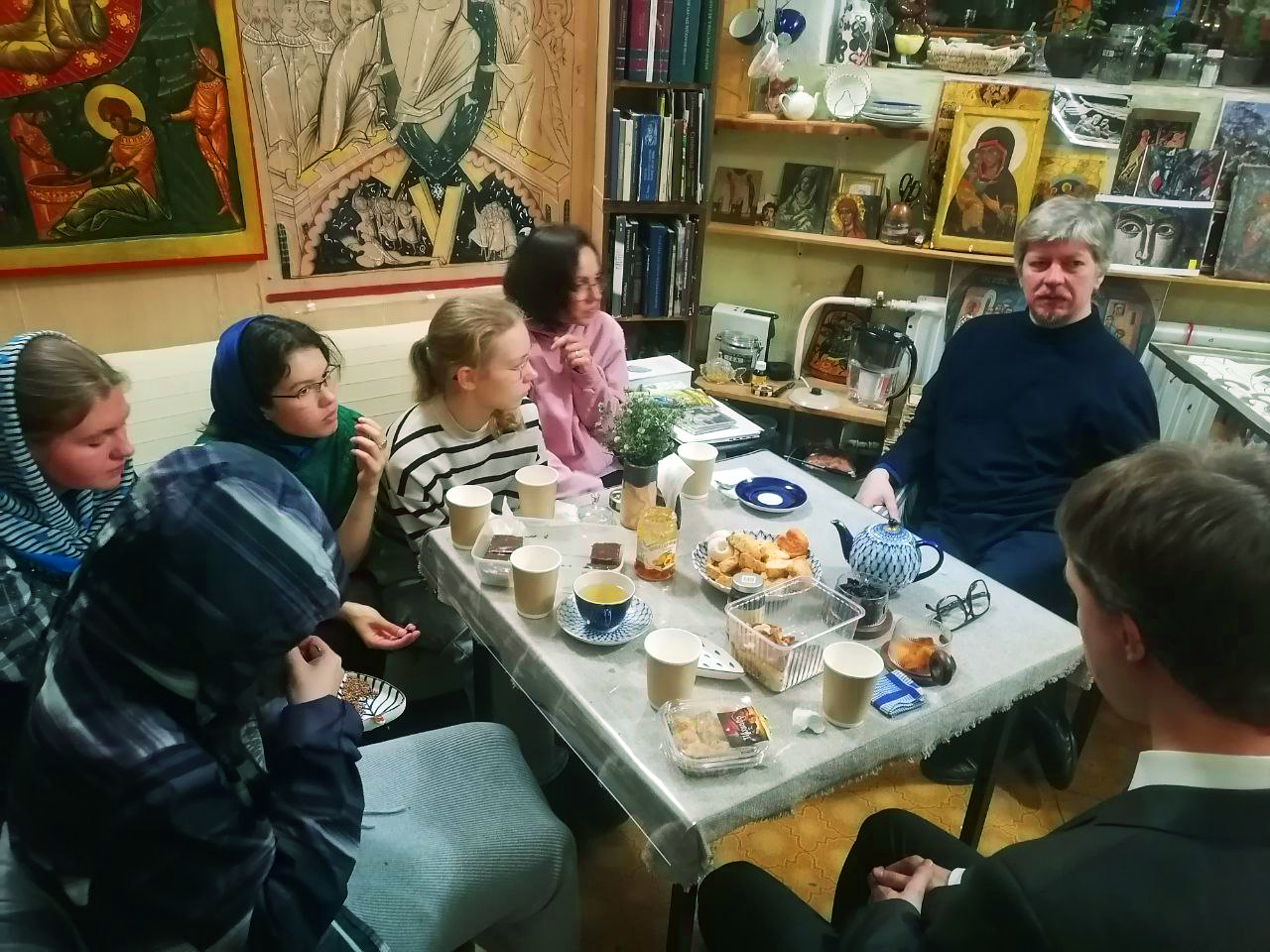 В гостях у иконописца